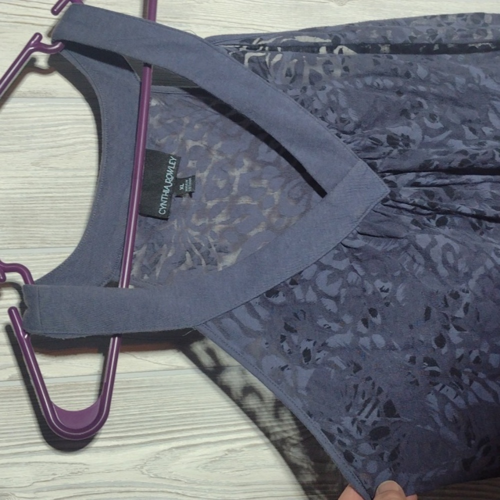✴️3 for $15: Cynthia Rowley Sheer Patterned Tank - Picture 2 of 13